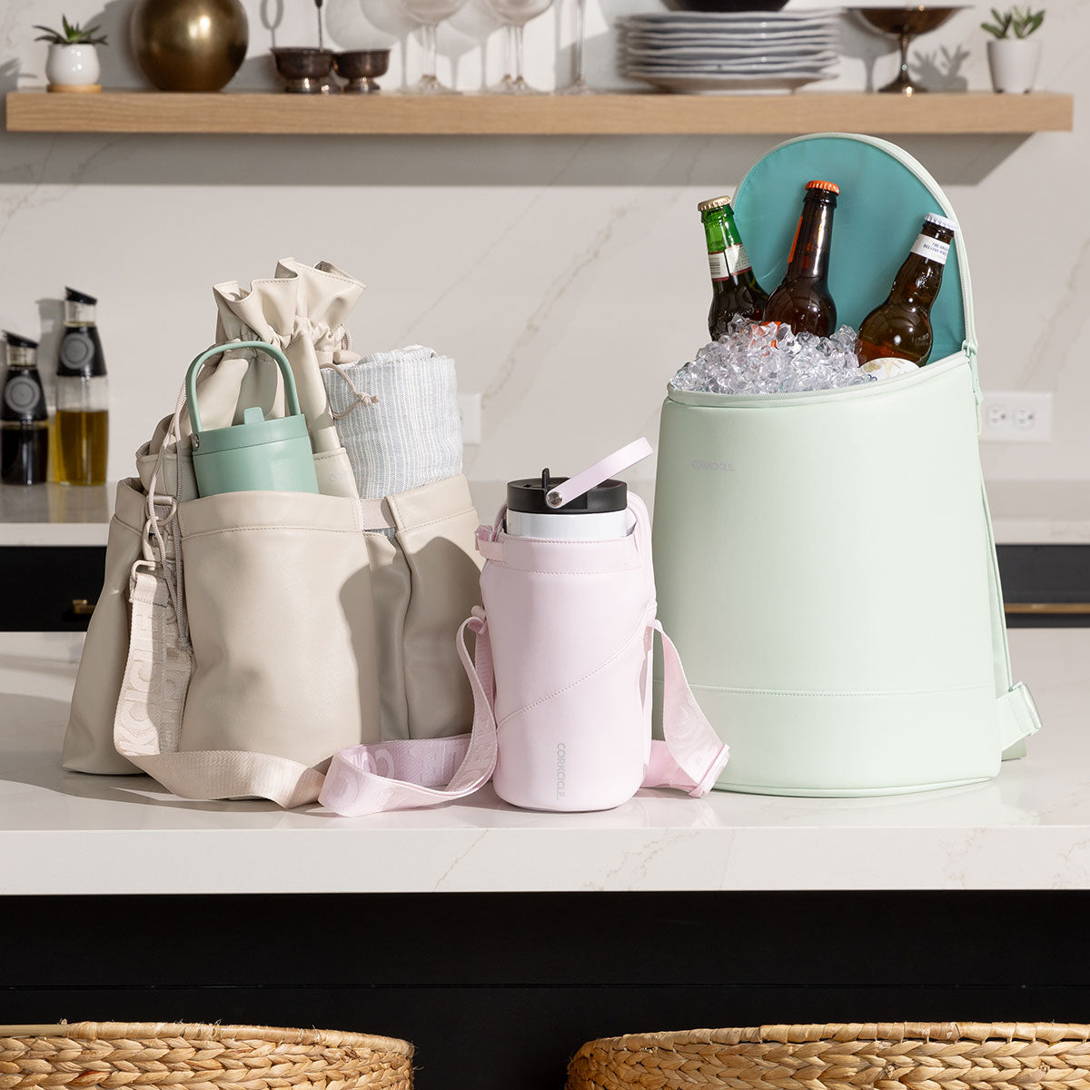 beverage-bucket-bag-b7 6c4793ad3b8e--group-lifestyle1.jpg